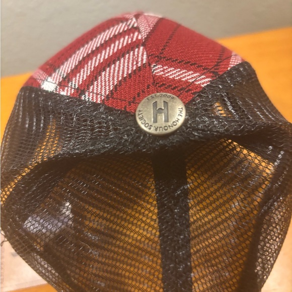 NWT University of Alabama Roll tide Red Plaid Cap with White Lettering - Picture 3 of 5